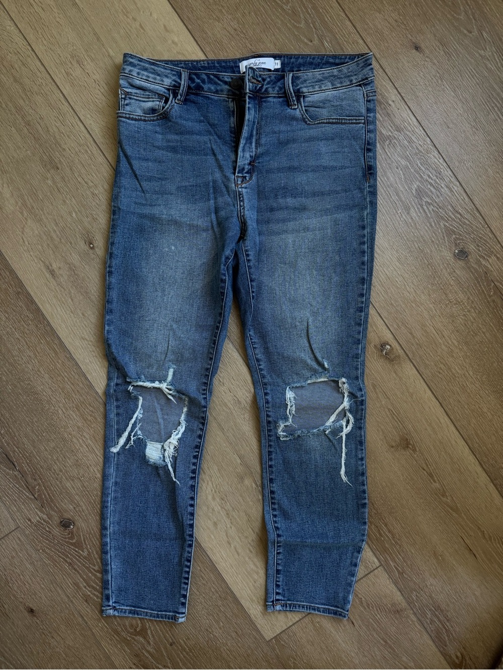 CJLA Women’s Distressed Mid-Blue Skinny Jeans